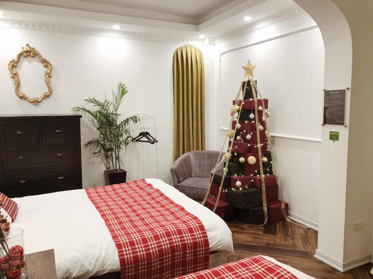 Chloe & Leo Boutique Homestay Hanoi Exterior photo